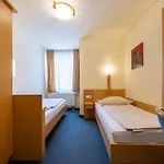 Trip Conti מלון 3*