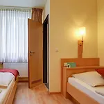 Trip Conti מלון 3*